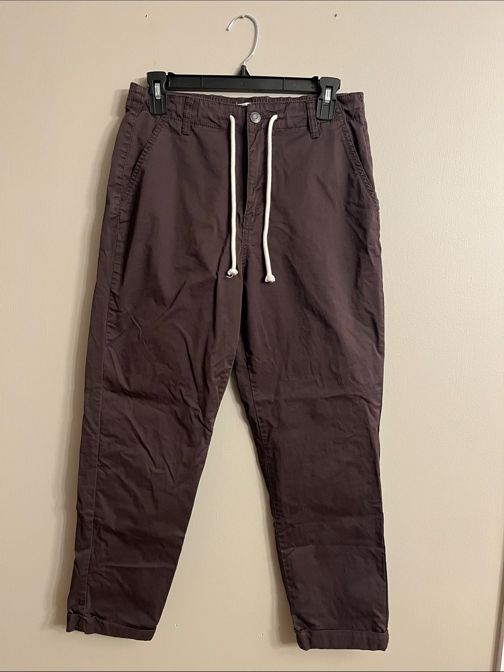 Kensie Women’s Drawstring Pants in Dark Brown with White Cord
